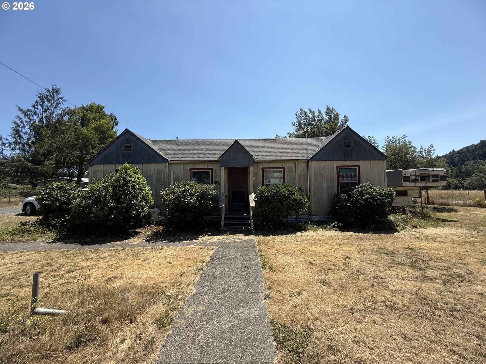 Listing photo 1 of 6