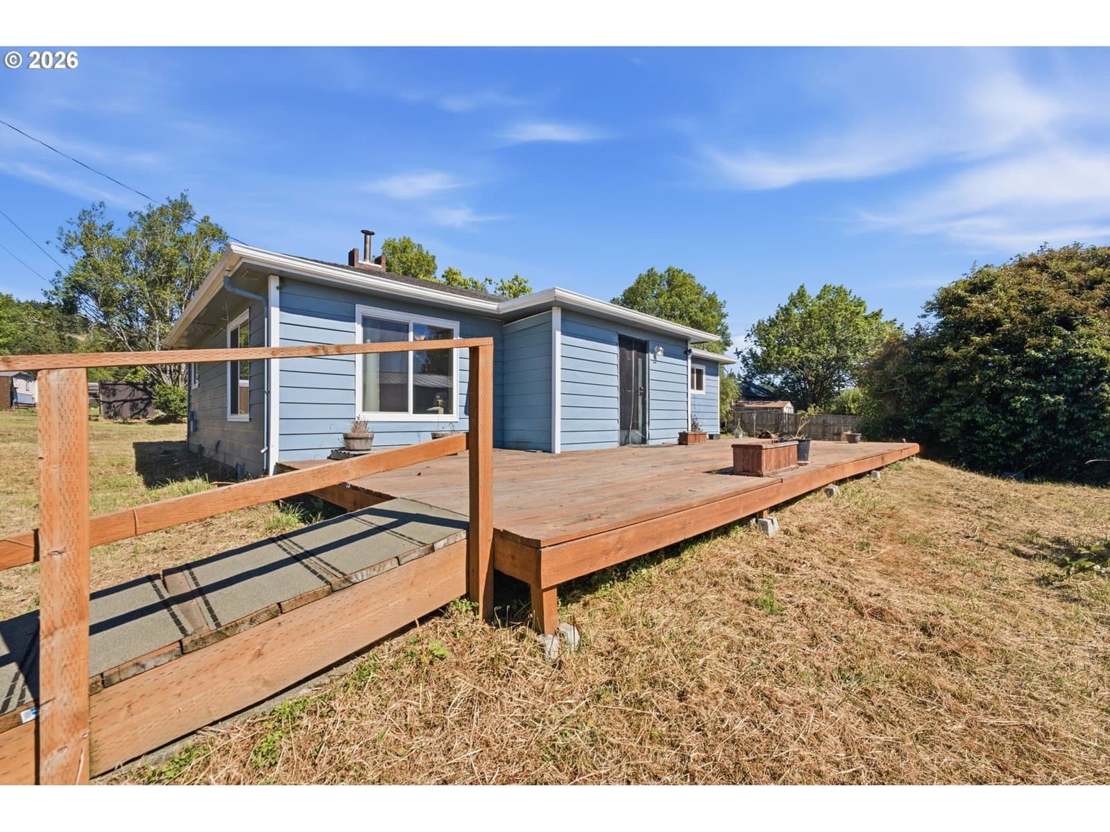 Listing photo 1 of 6