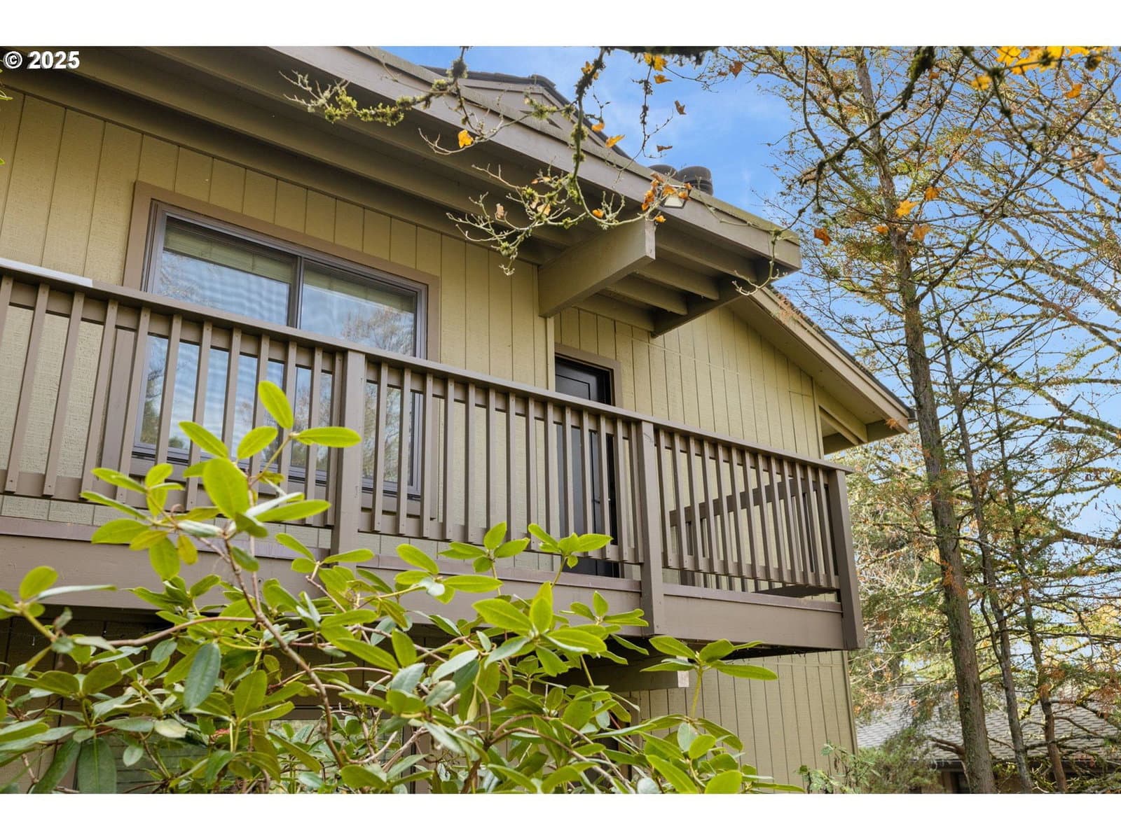 Listing photo 1 of 6