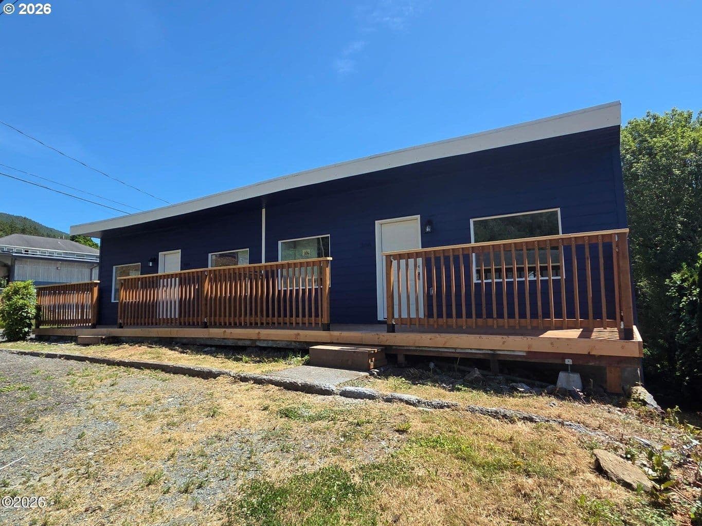 Listing photo 1 of 6