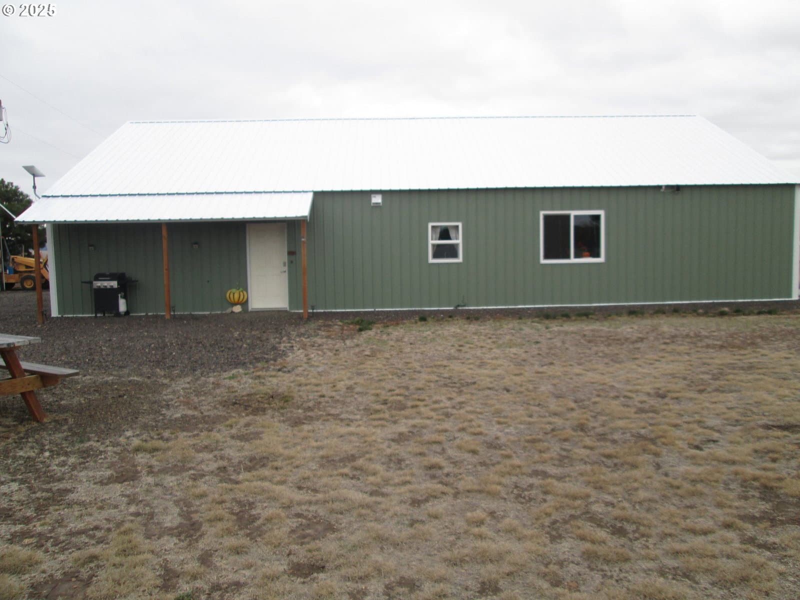 Listing photo 1 of 6