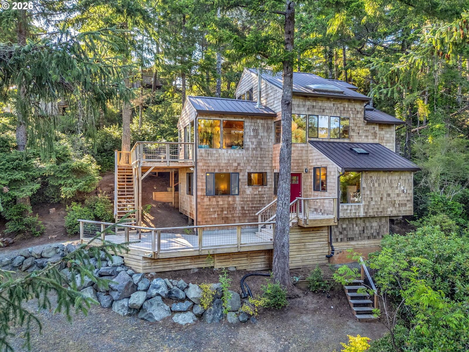 Listing photo 1 of 6