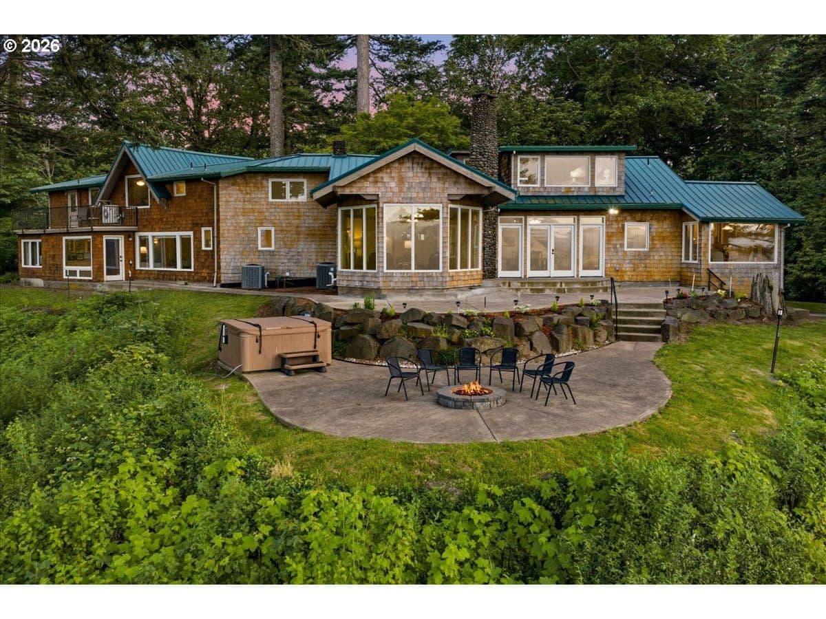 Listing photo 1 of 6