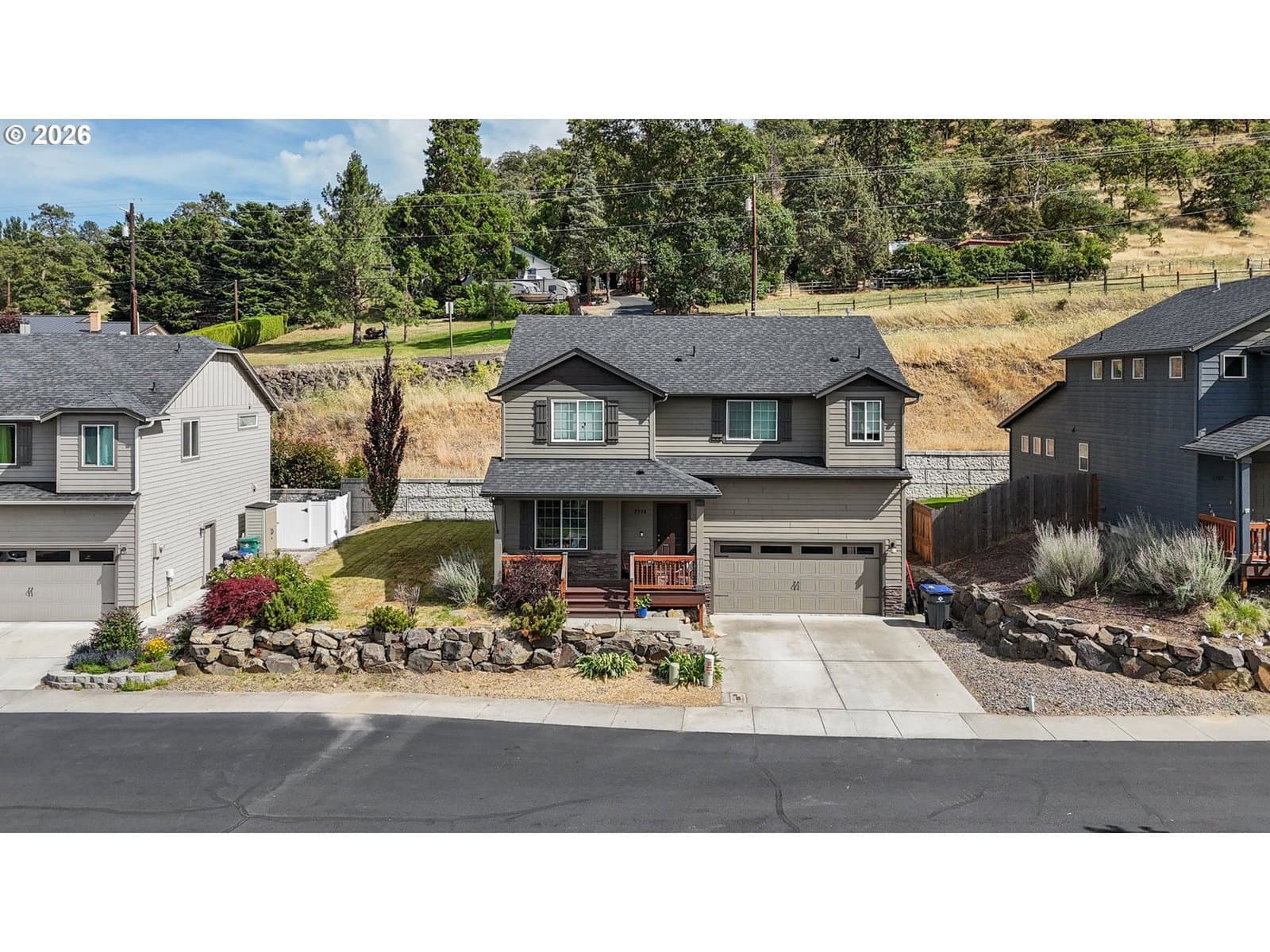 Listing photo 1 of 6
