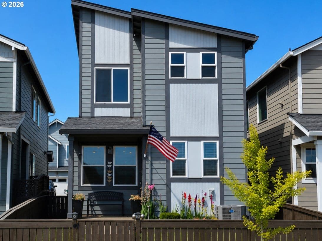 Listing photo 1 of 6