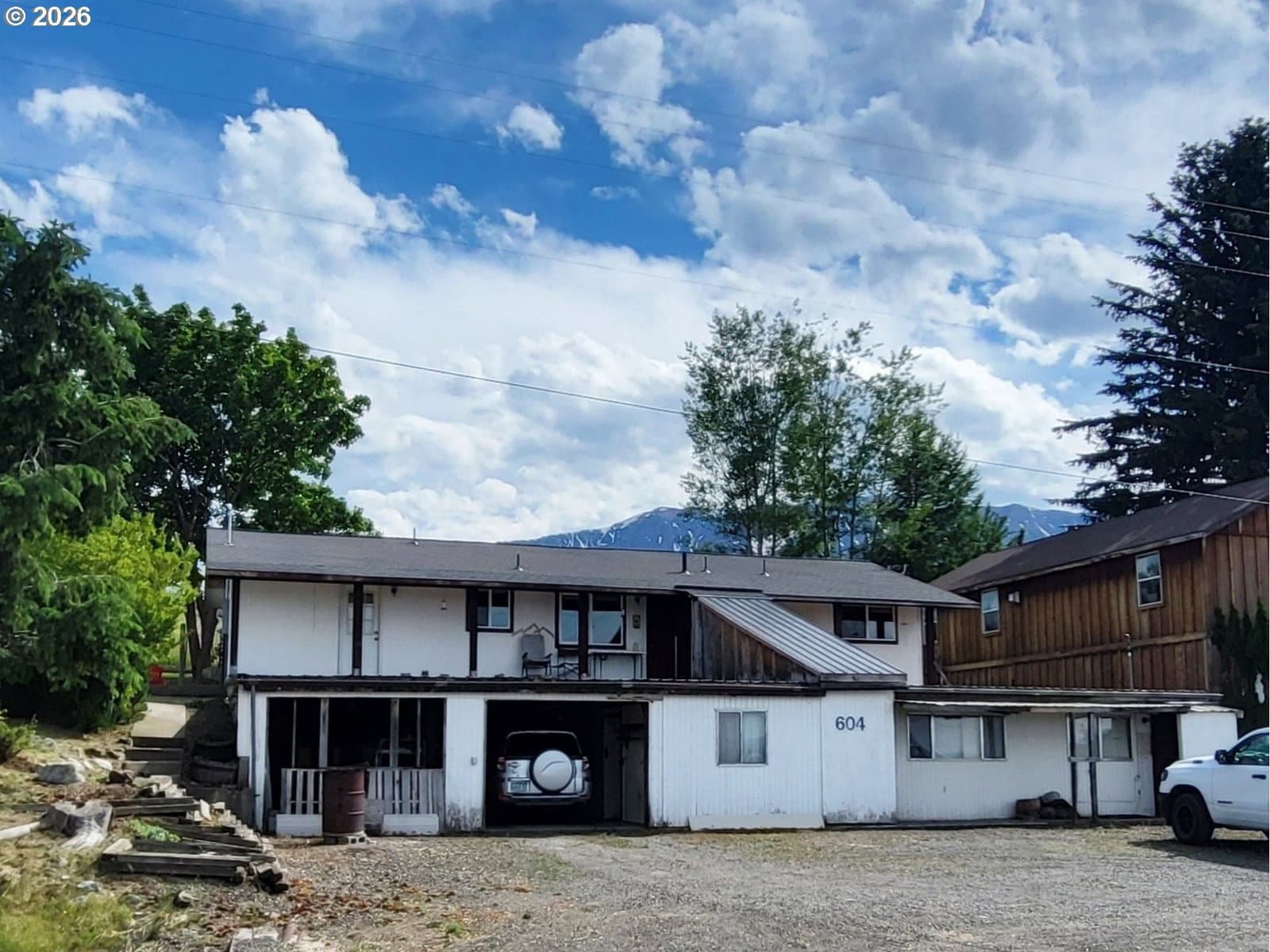 Listing photo 1 of 6