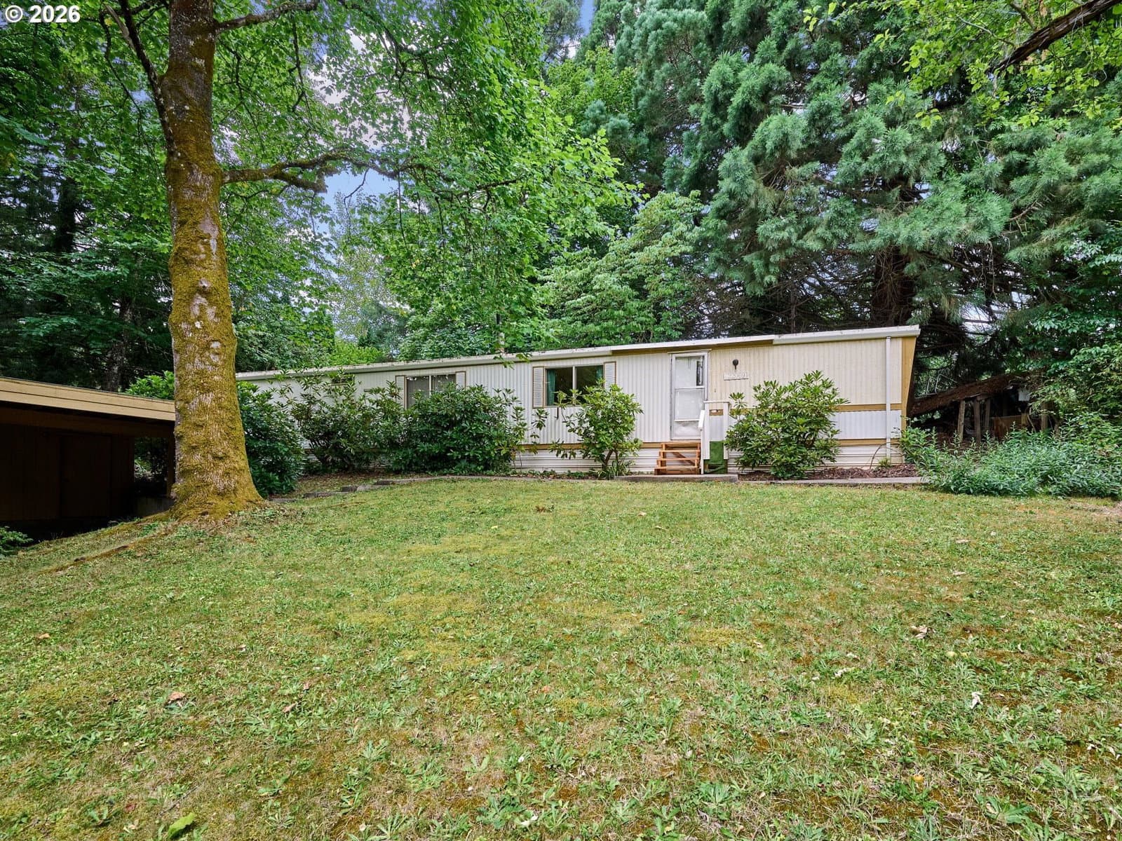 Listing photo 1 of 6