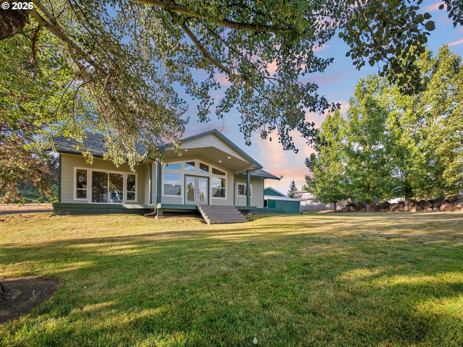 Listing photo 1 of 6