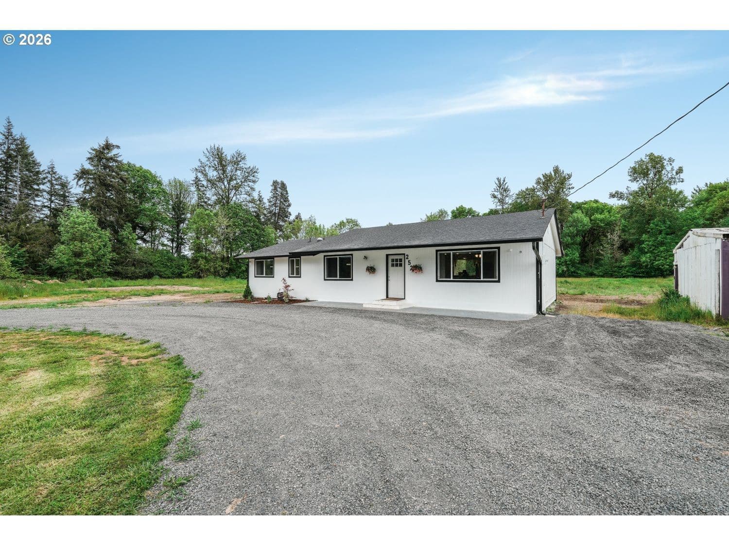Listing photo 1 of 6