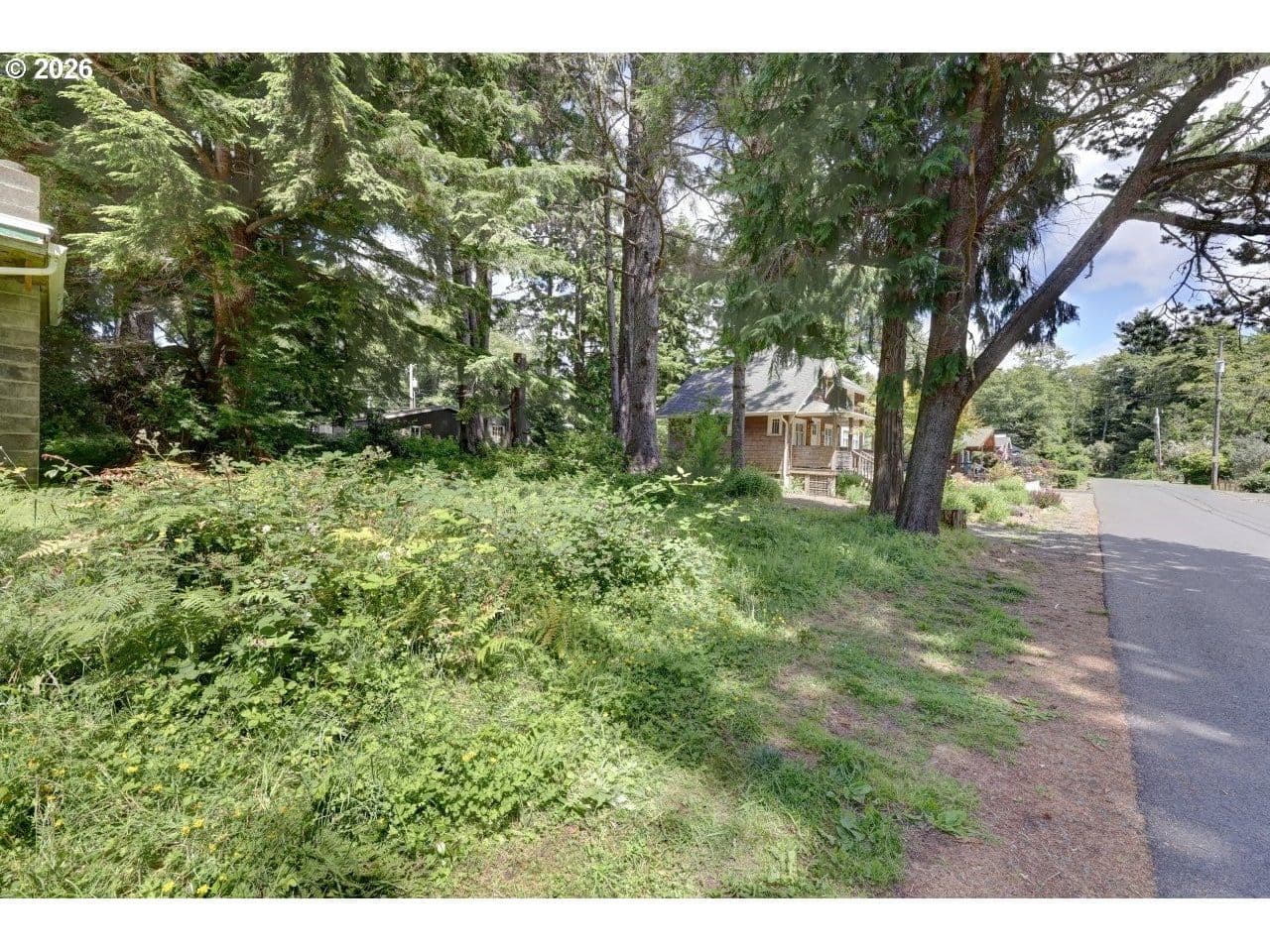 Listing photo 1 of 6