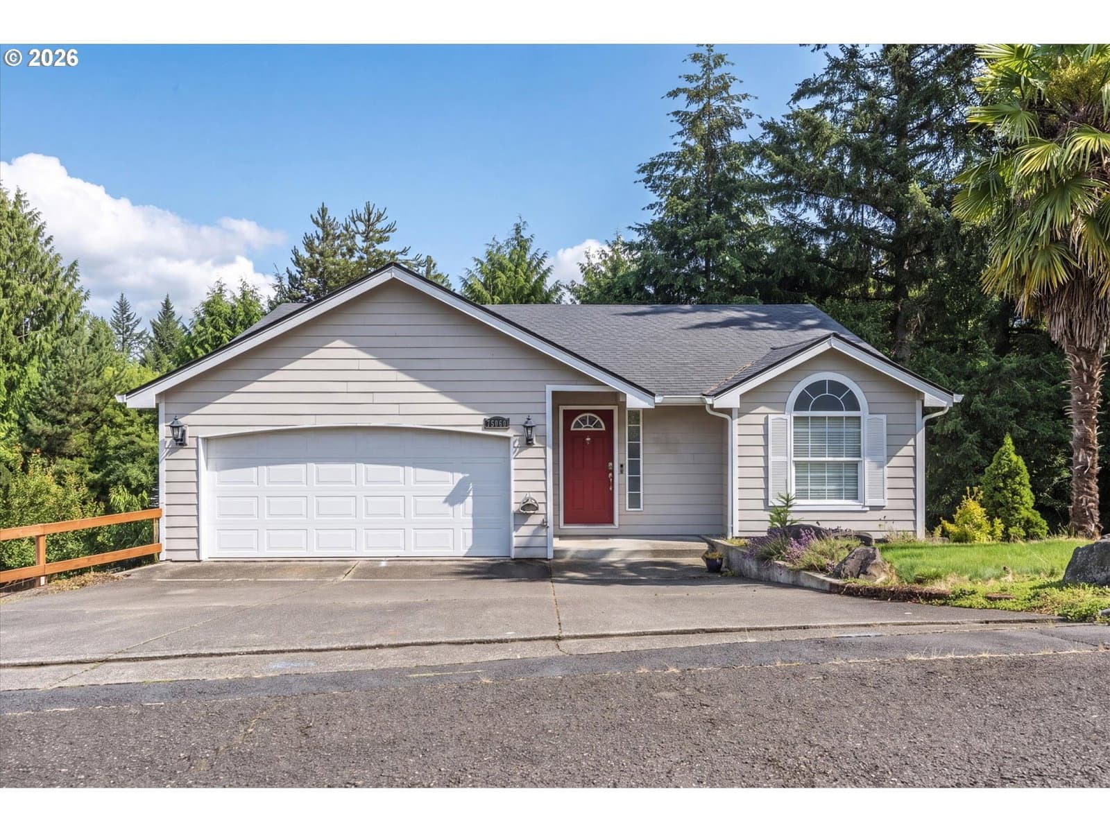 Listing photo 1 of 6