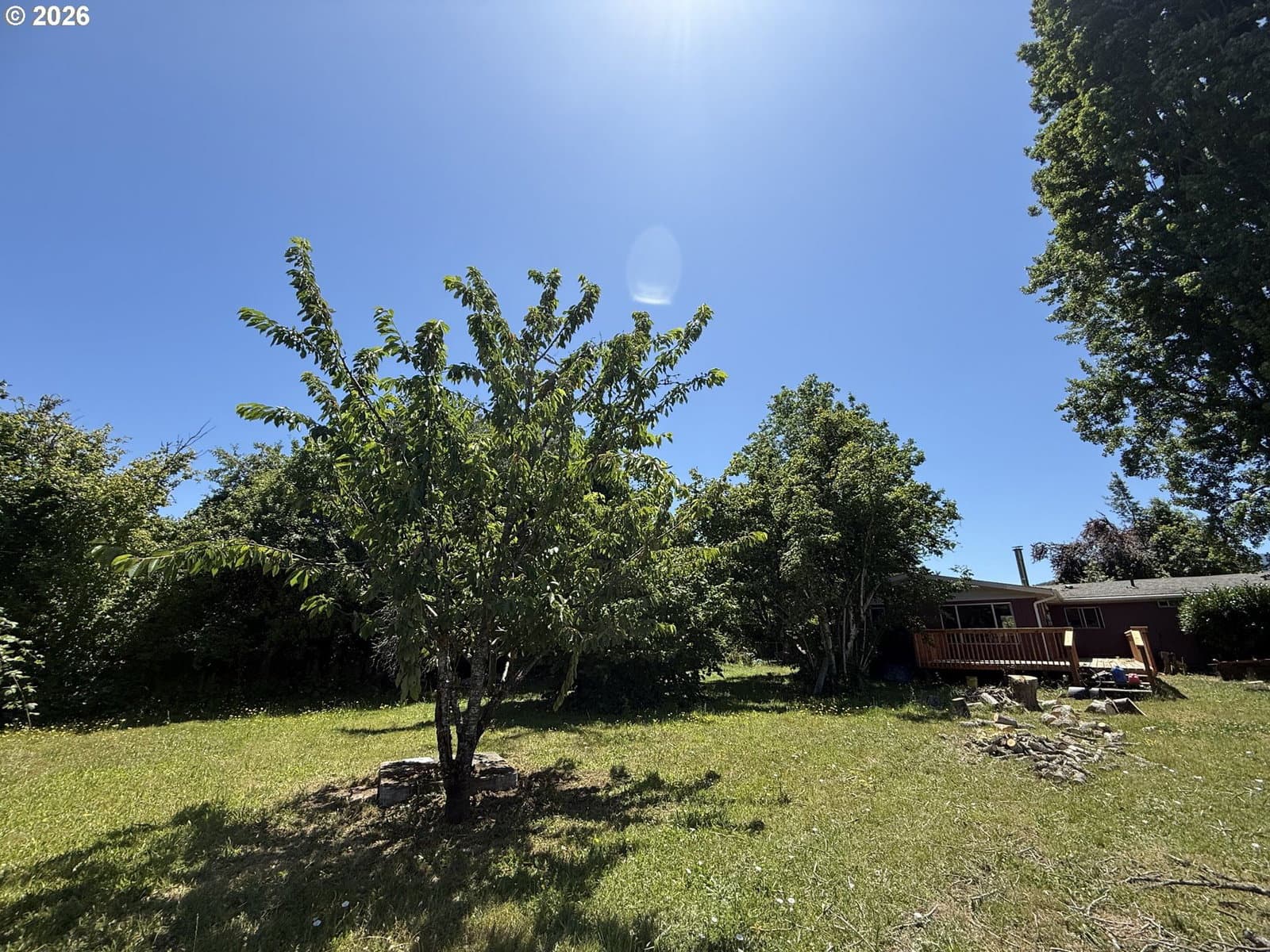 Listing photo 1 of 6