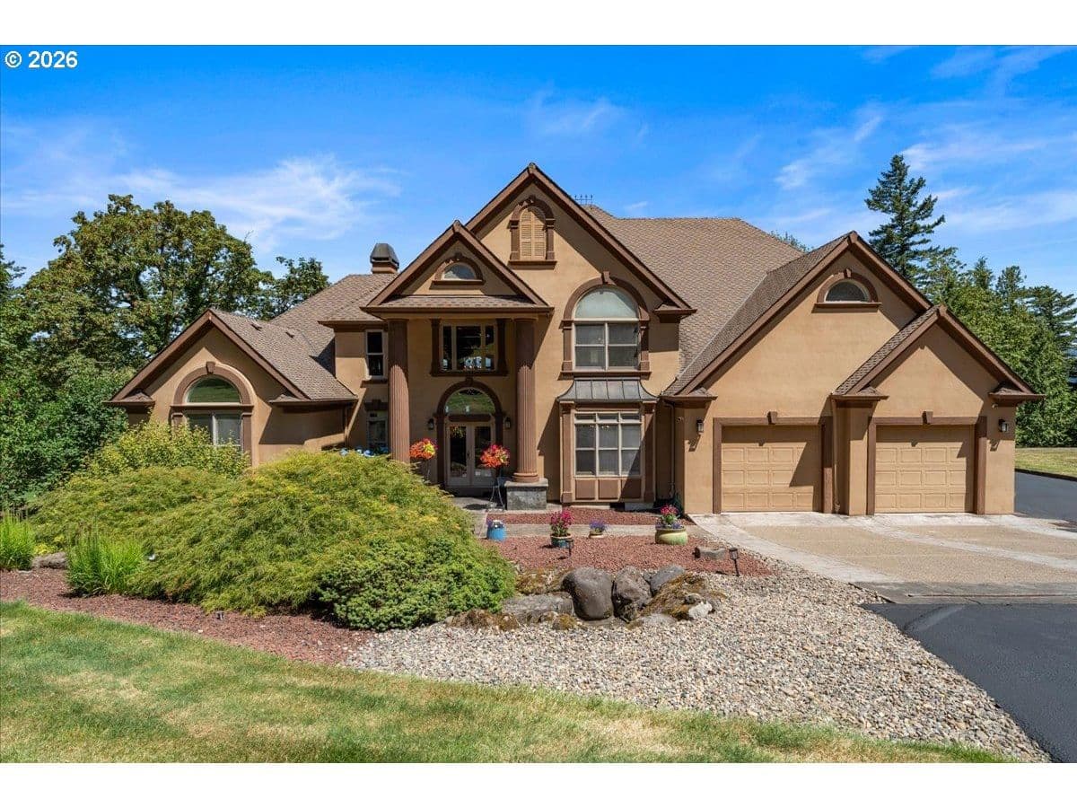 Listing photo 1 of 6