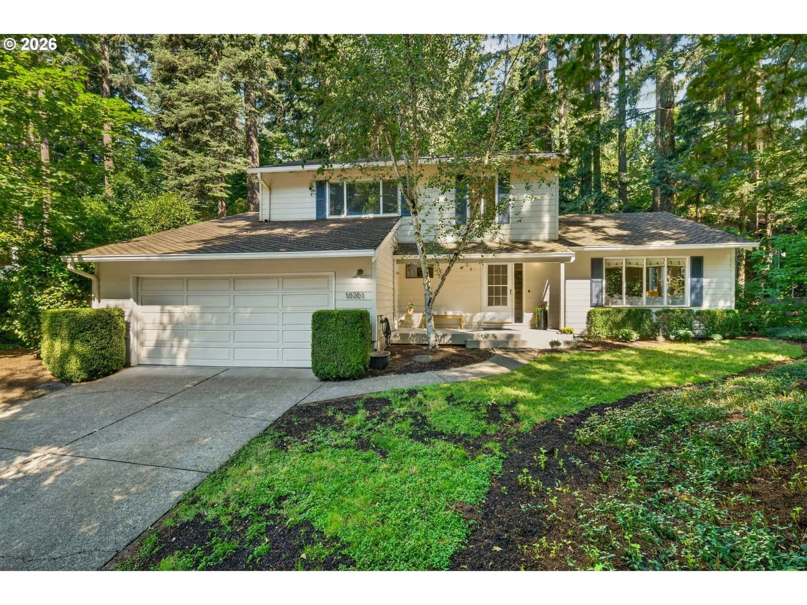 Listing photo 1 of 6