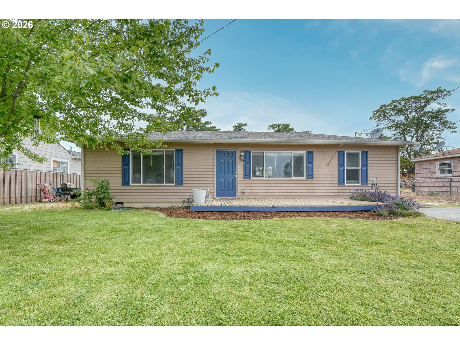 Listing photo 1 of 6