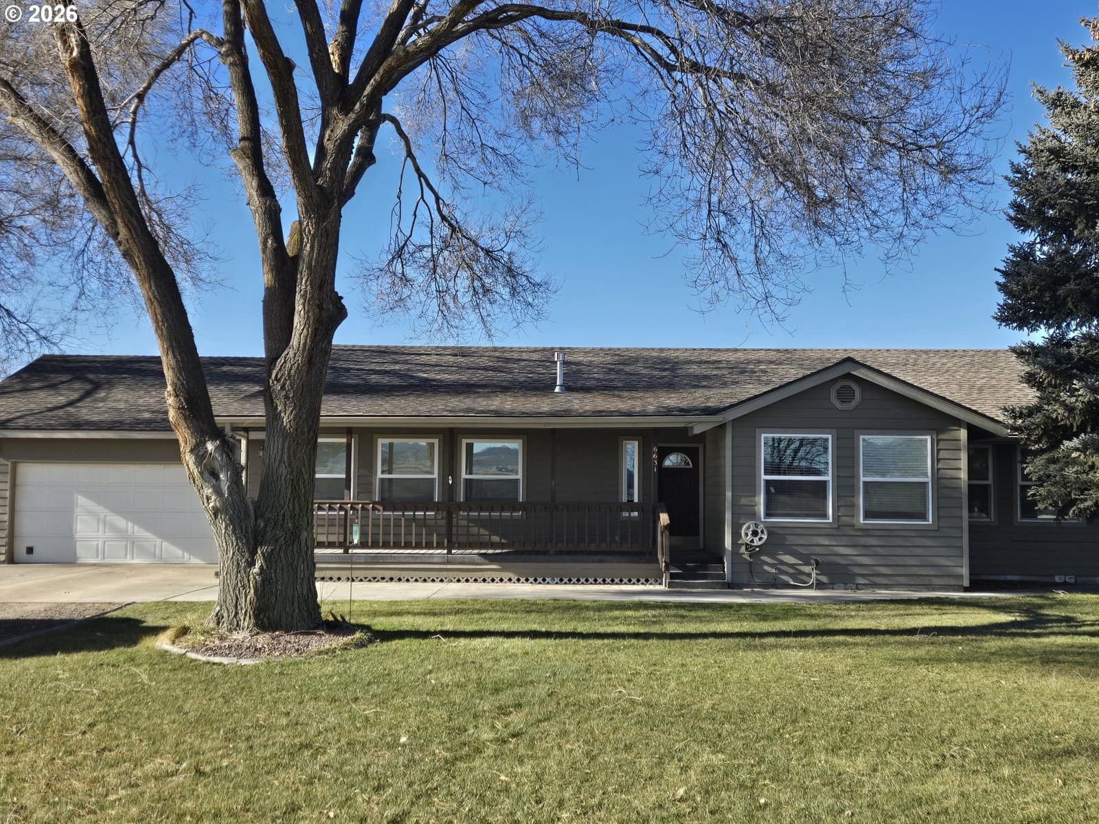 Listing photo 1 of 6