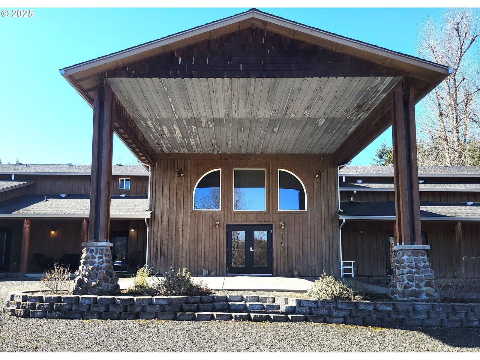 Listing photo 1 of 1