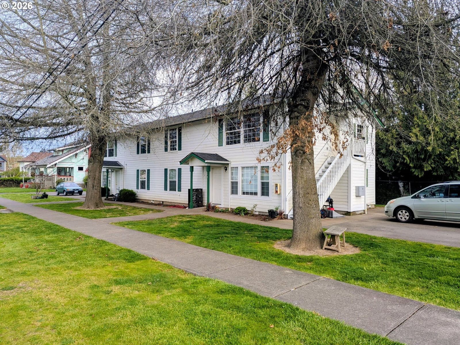Listing photo 1 of 6