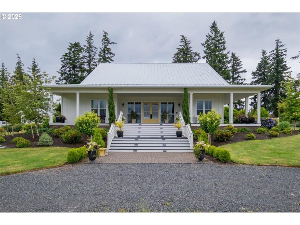 Listing photo 1 of 6