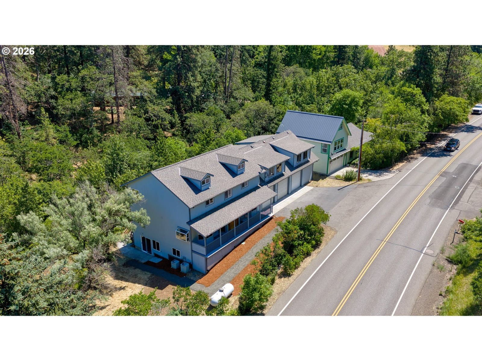 Listing photo 1 of 6