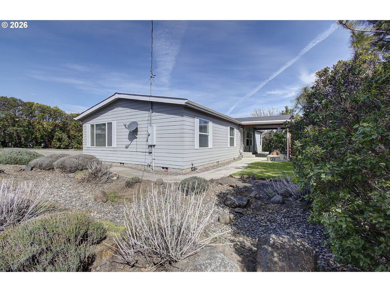 Listing photo 1 of 6