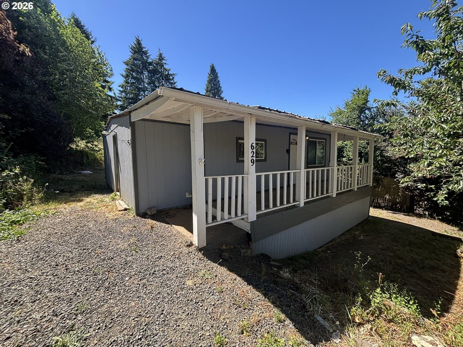 Listing photo 1 of 6
