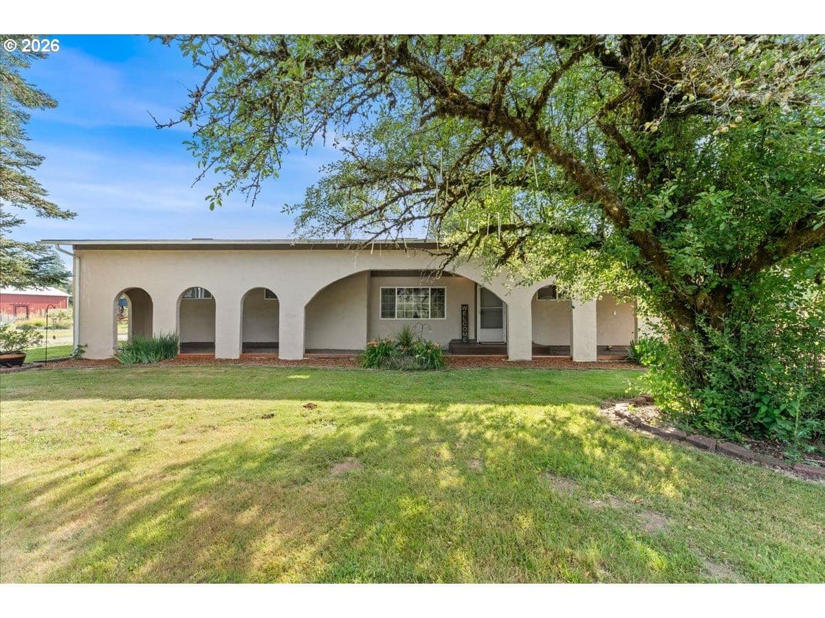 Listing photo 1 of 6
