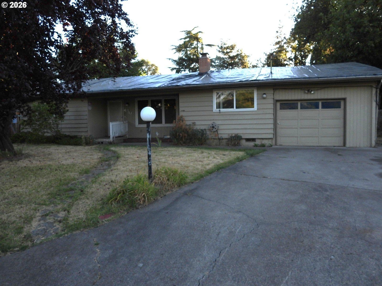 Listing photo 1 of 6