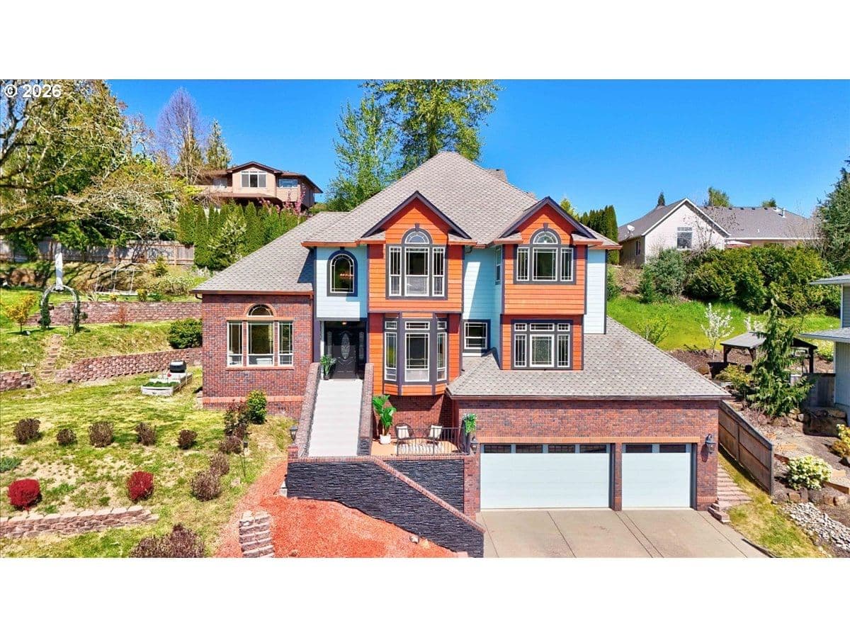 Listing photo 1 of 6