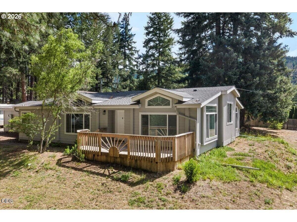 Listing photo 1 of 6