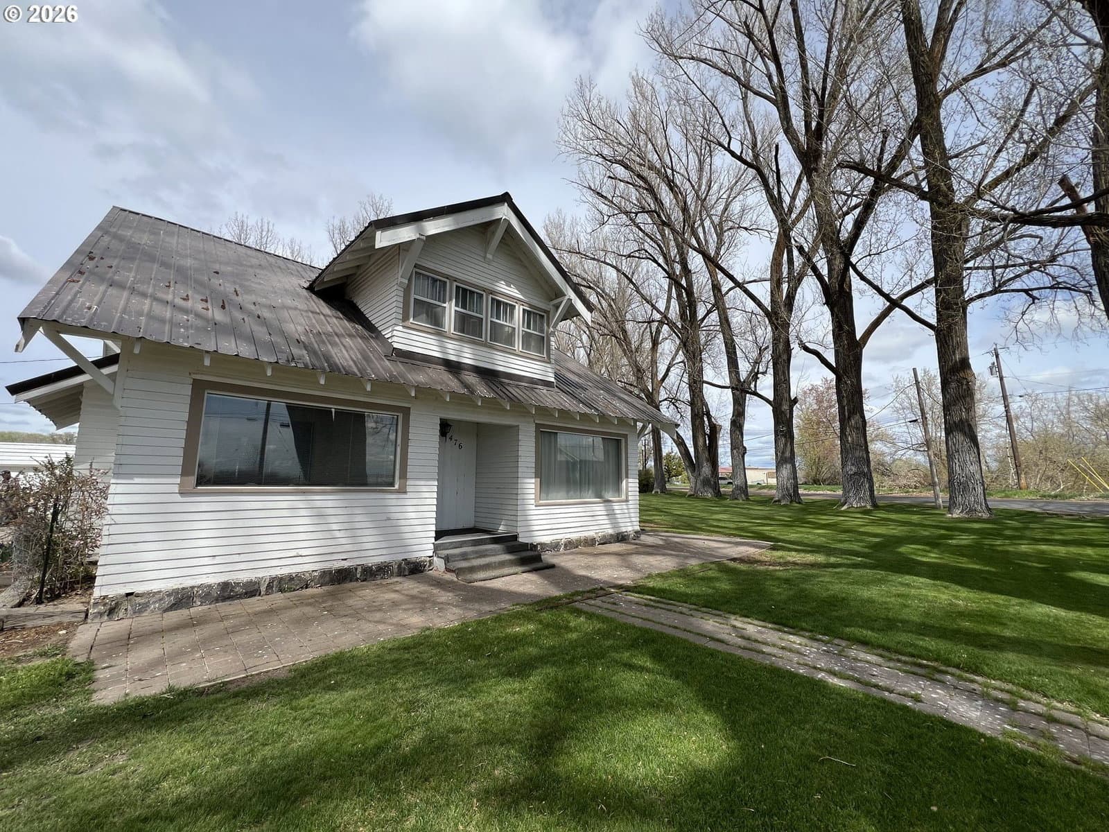 Listing photo 1 of 6