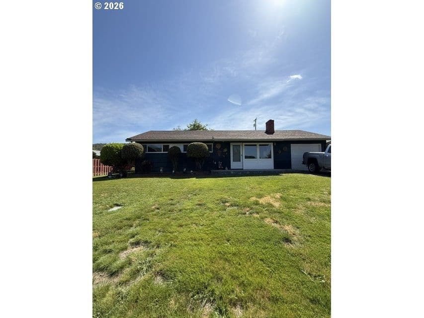 Primary listing photo, 247 OAK ST, Riddle, OR, 97469