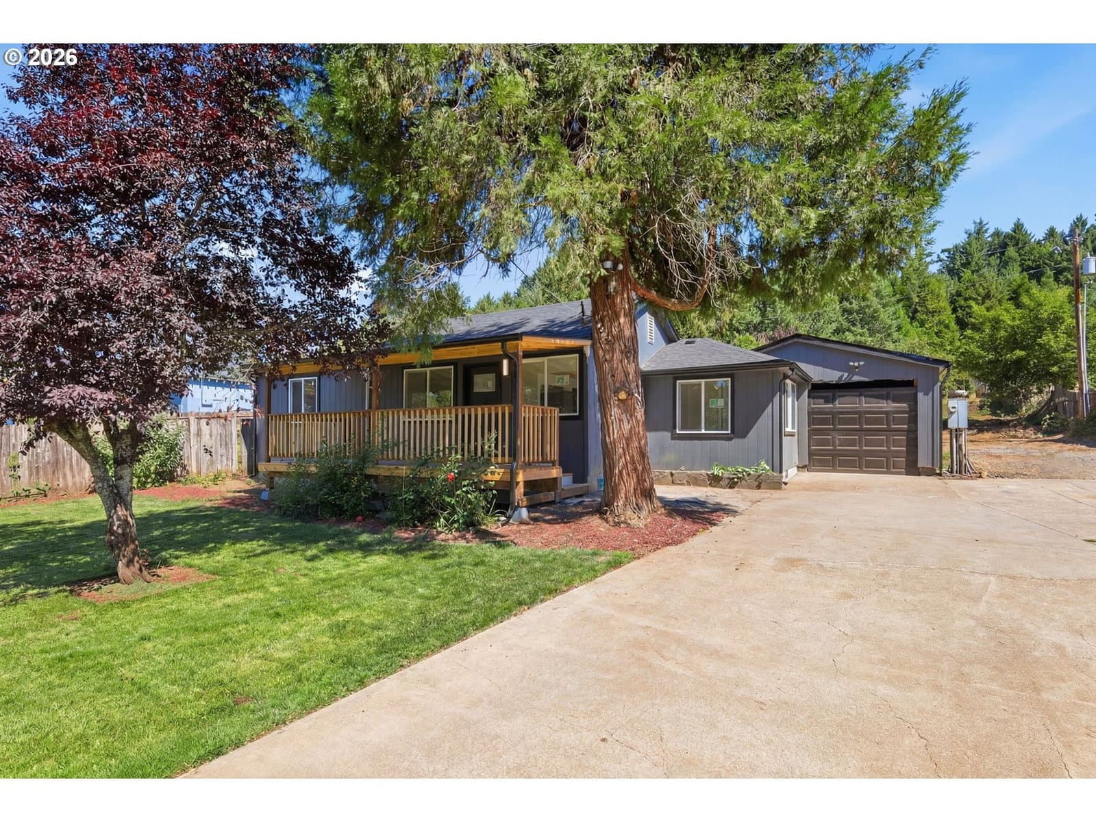 Listing photo 1 of 6