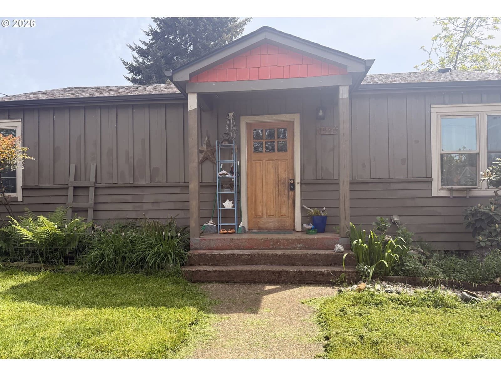 Primary listing photo, 1425 E MADISON AVE, Cottage Grove, OR, 97424