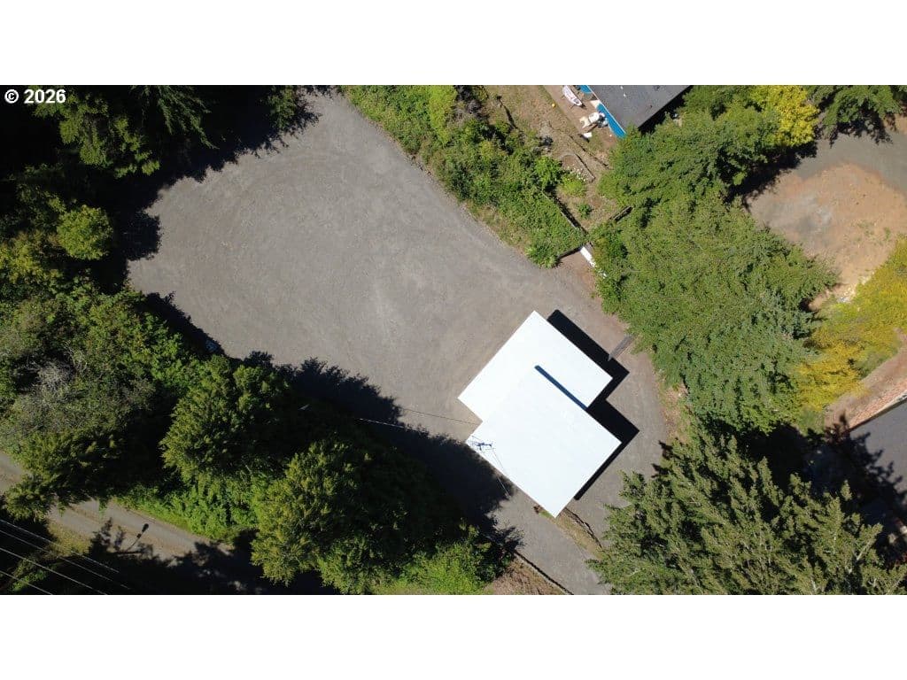 Listing photo 1 of 6