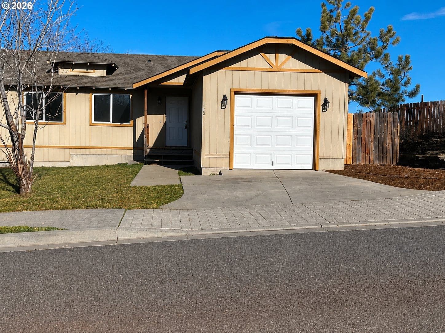 Listing photo 1 of 1