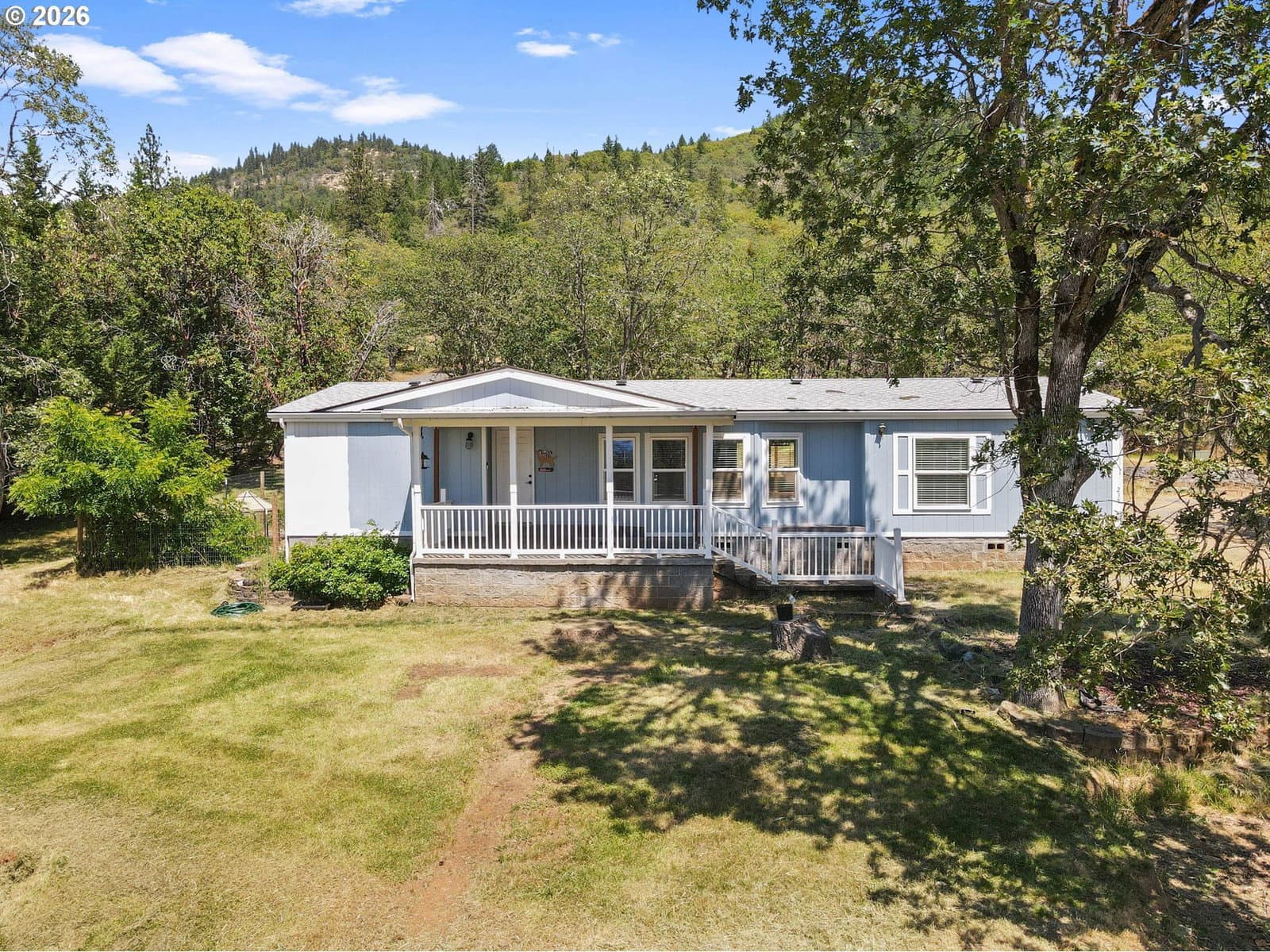 Listing photo 1 of 6