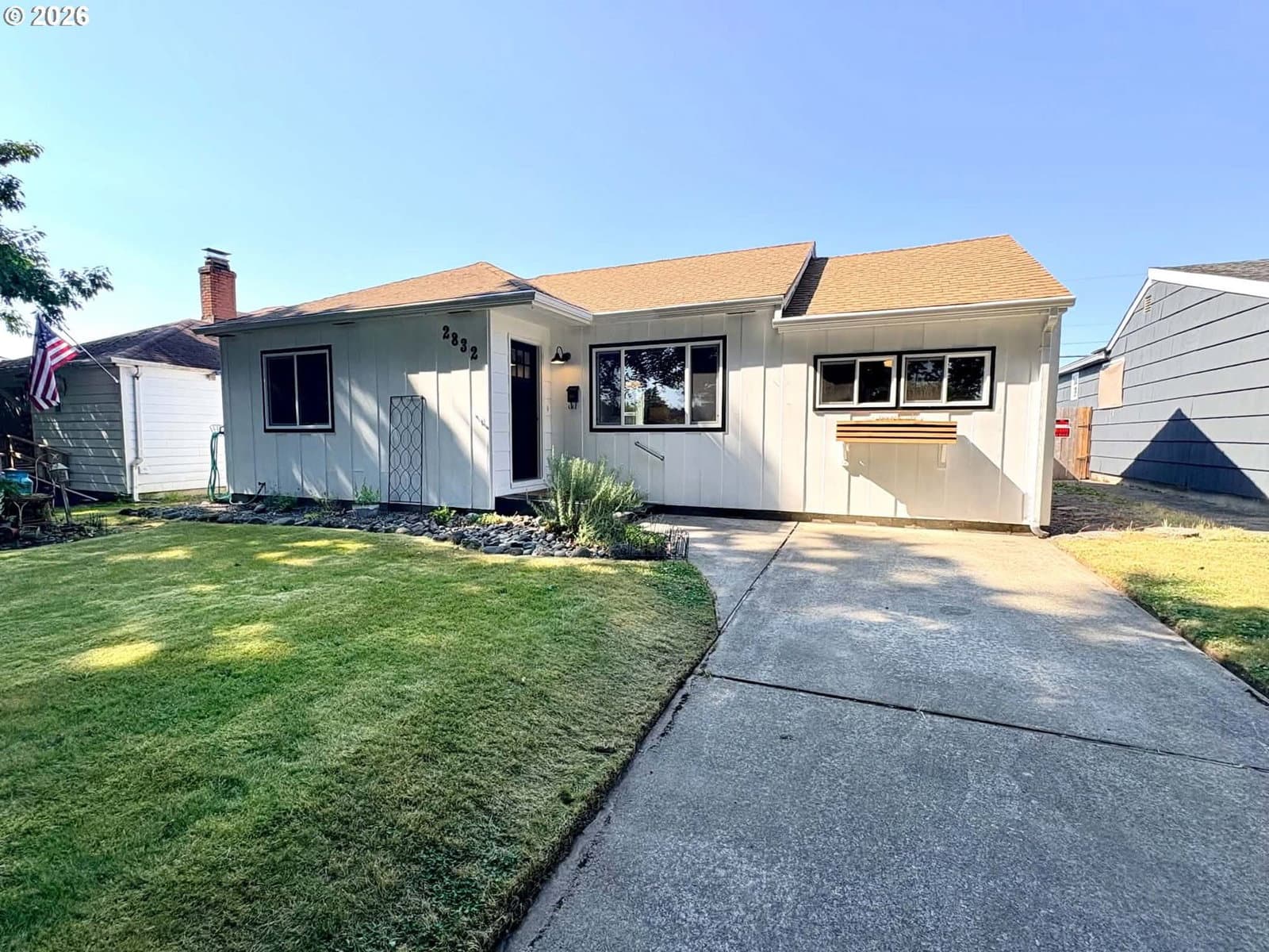 Listing photo 1 of 6