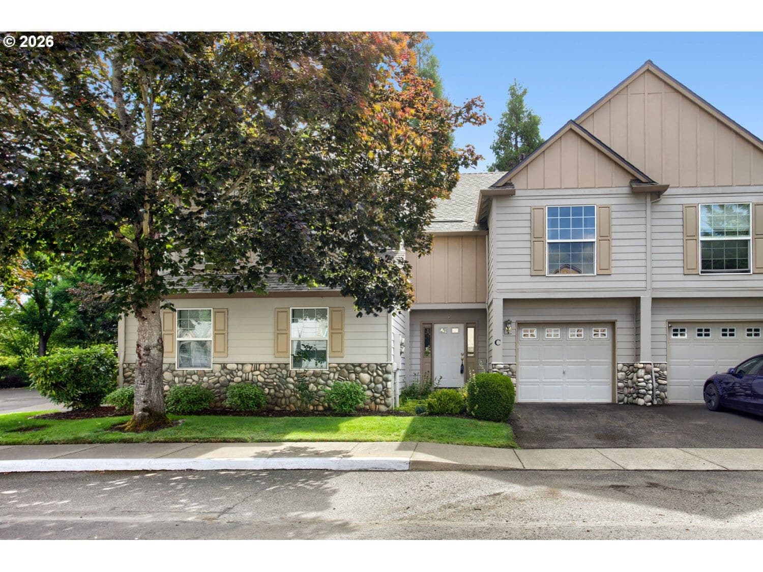 Listing photo 1 of 6