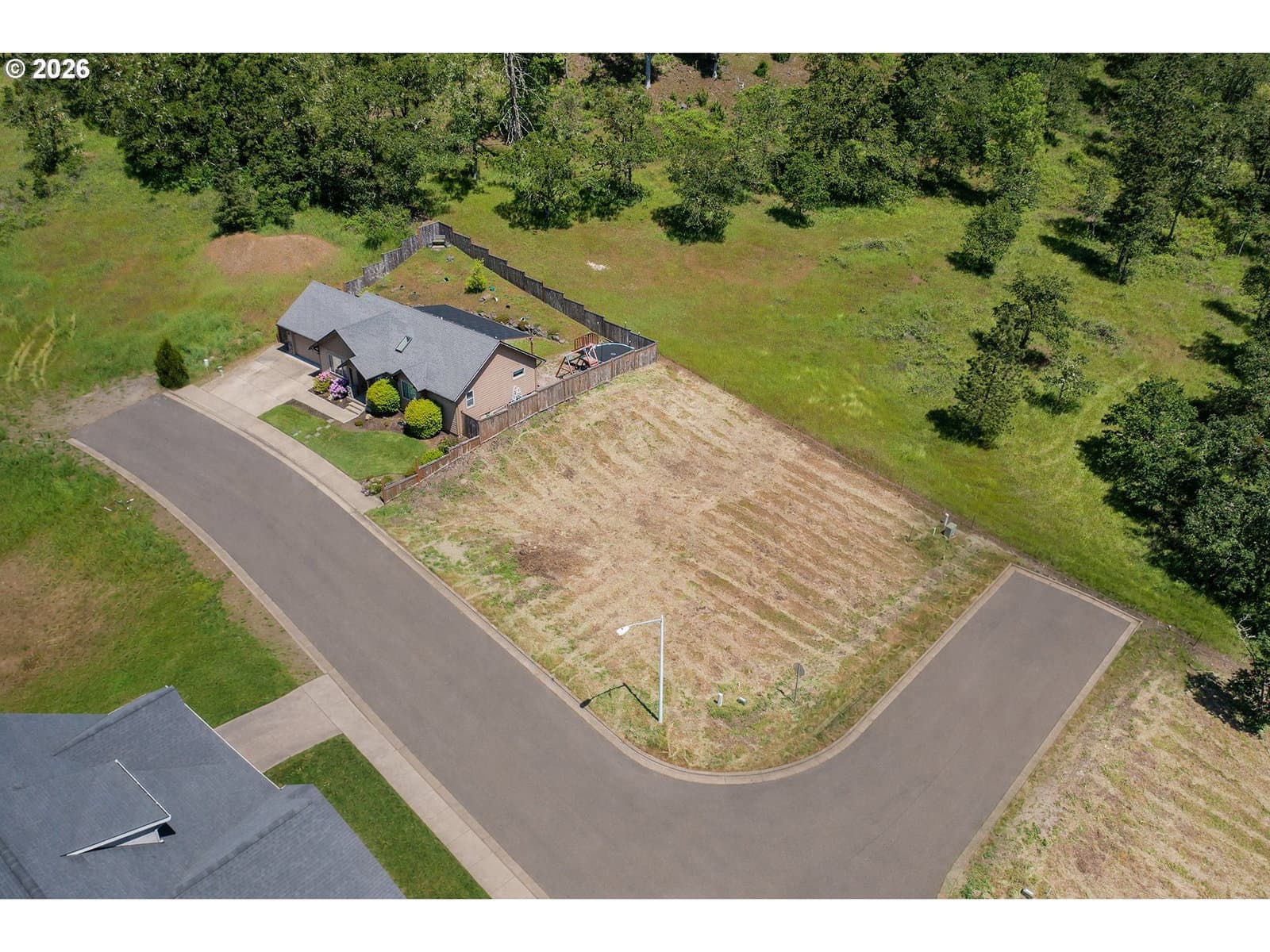 Listing photo 1 of 6