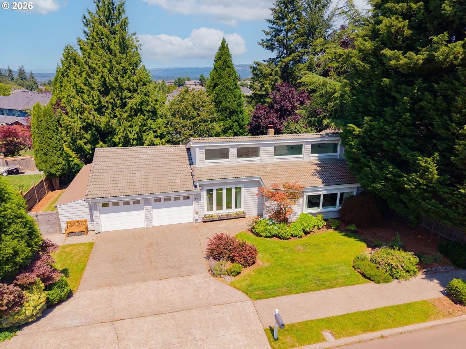 Listing photo 1 of 6