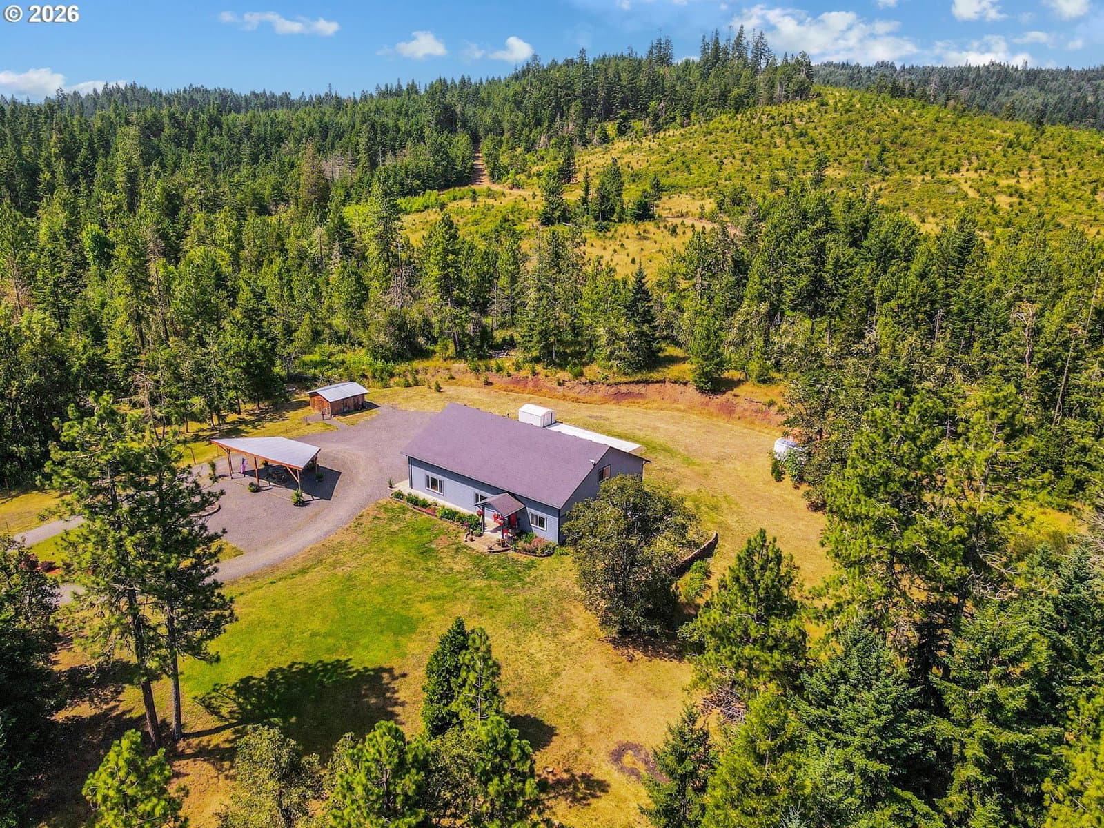 Listing photo 1 of 6