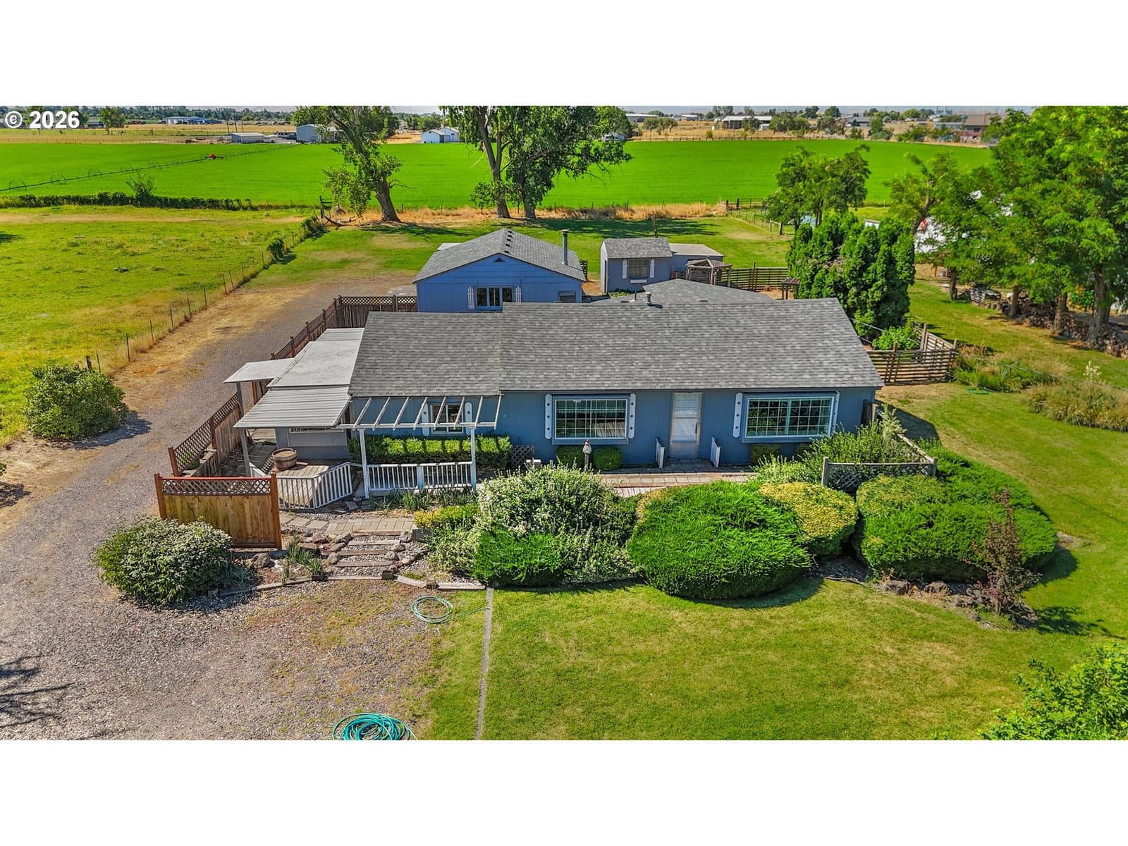 Listing photo 1 of 6