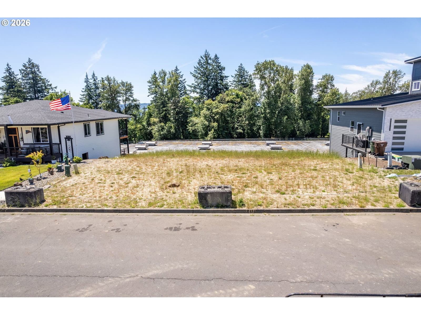 Listing photo 1 of 6