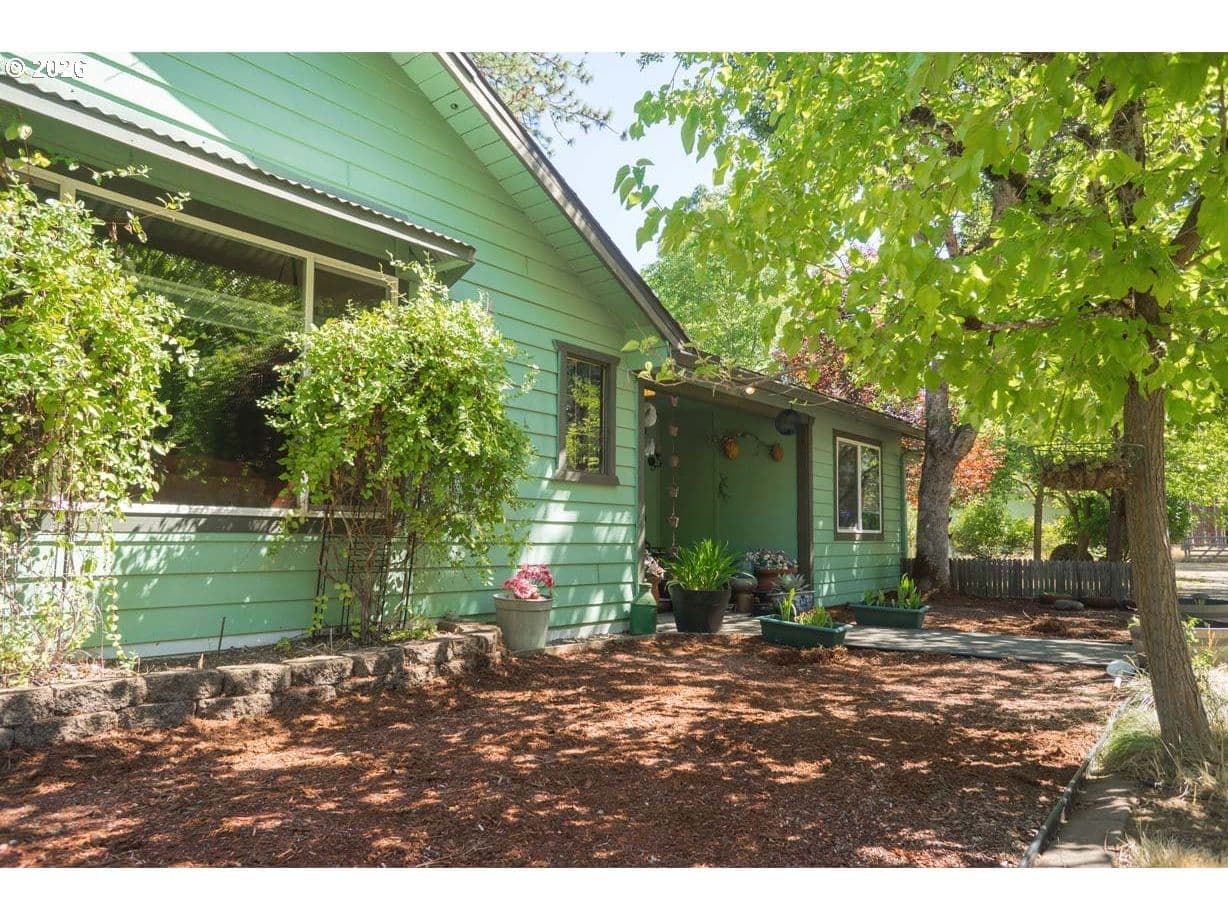 Listing photo 1 of 1