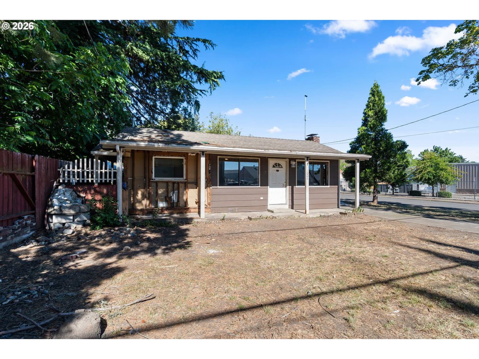 Listing photo 1 of 6