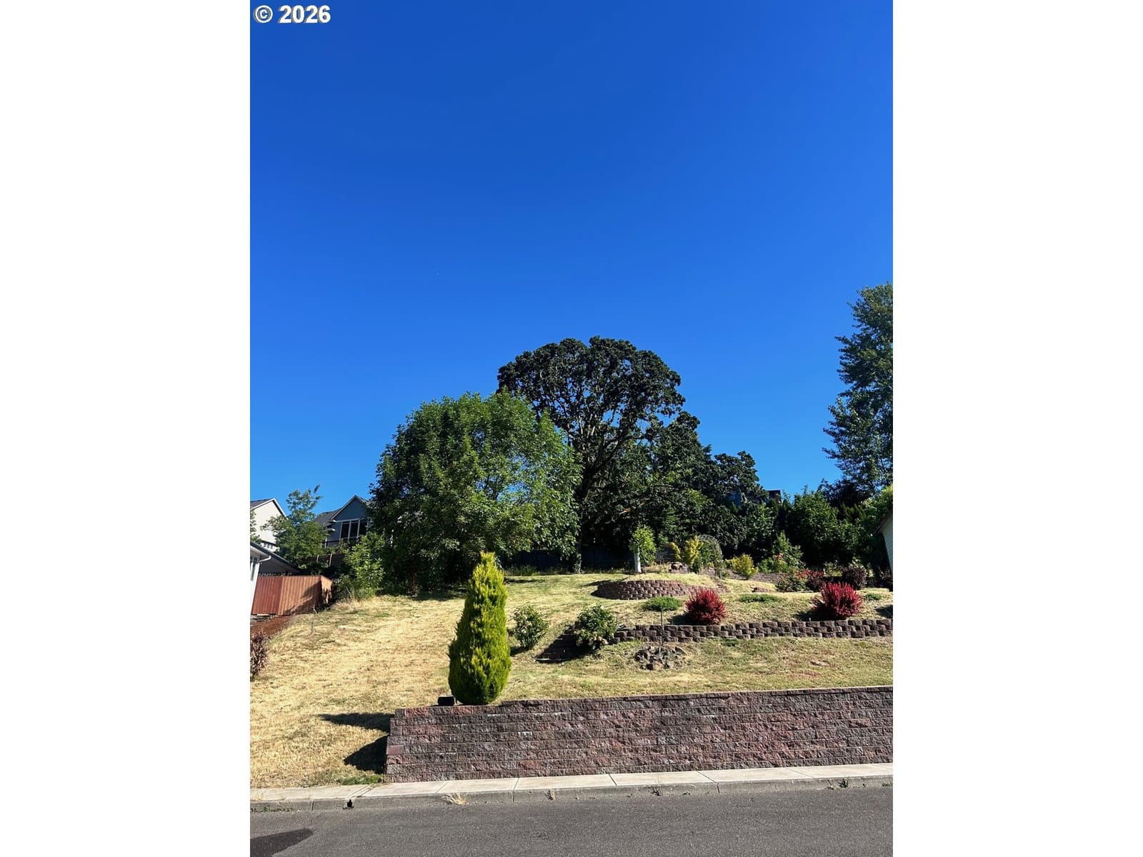 Listing photo 1 of 6