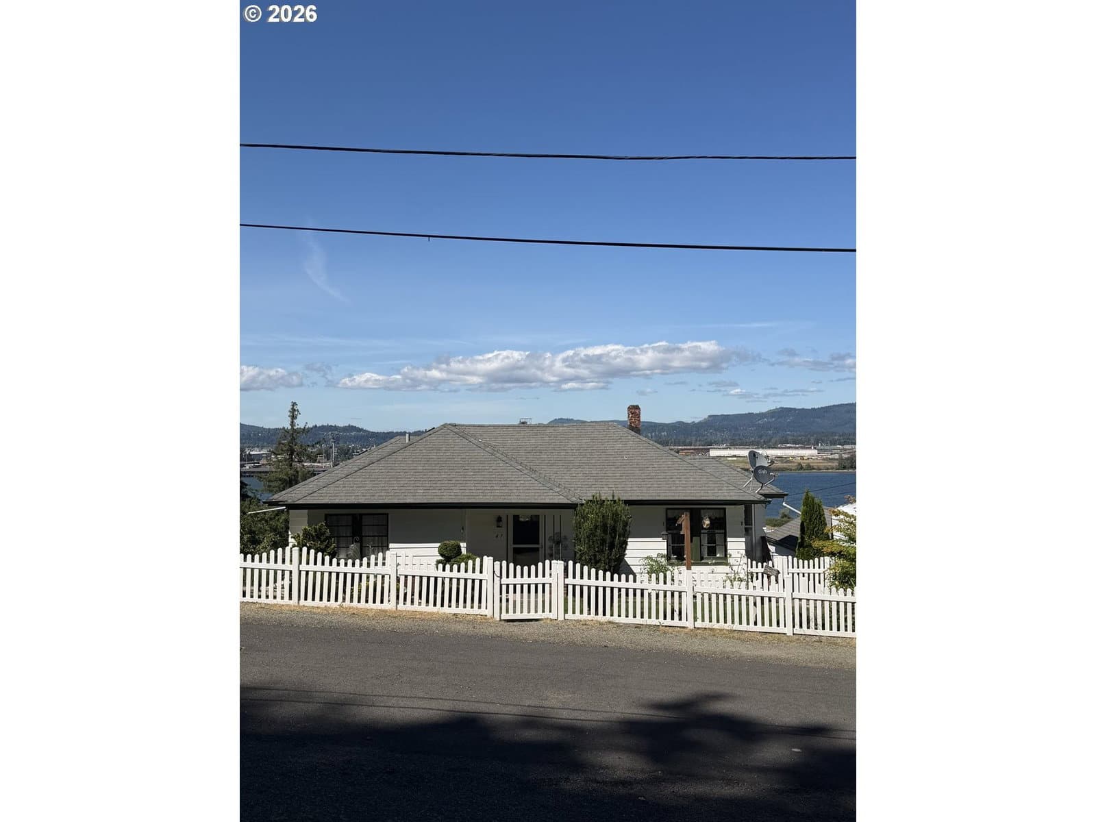 Listing photo 1 of 5