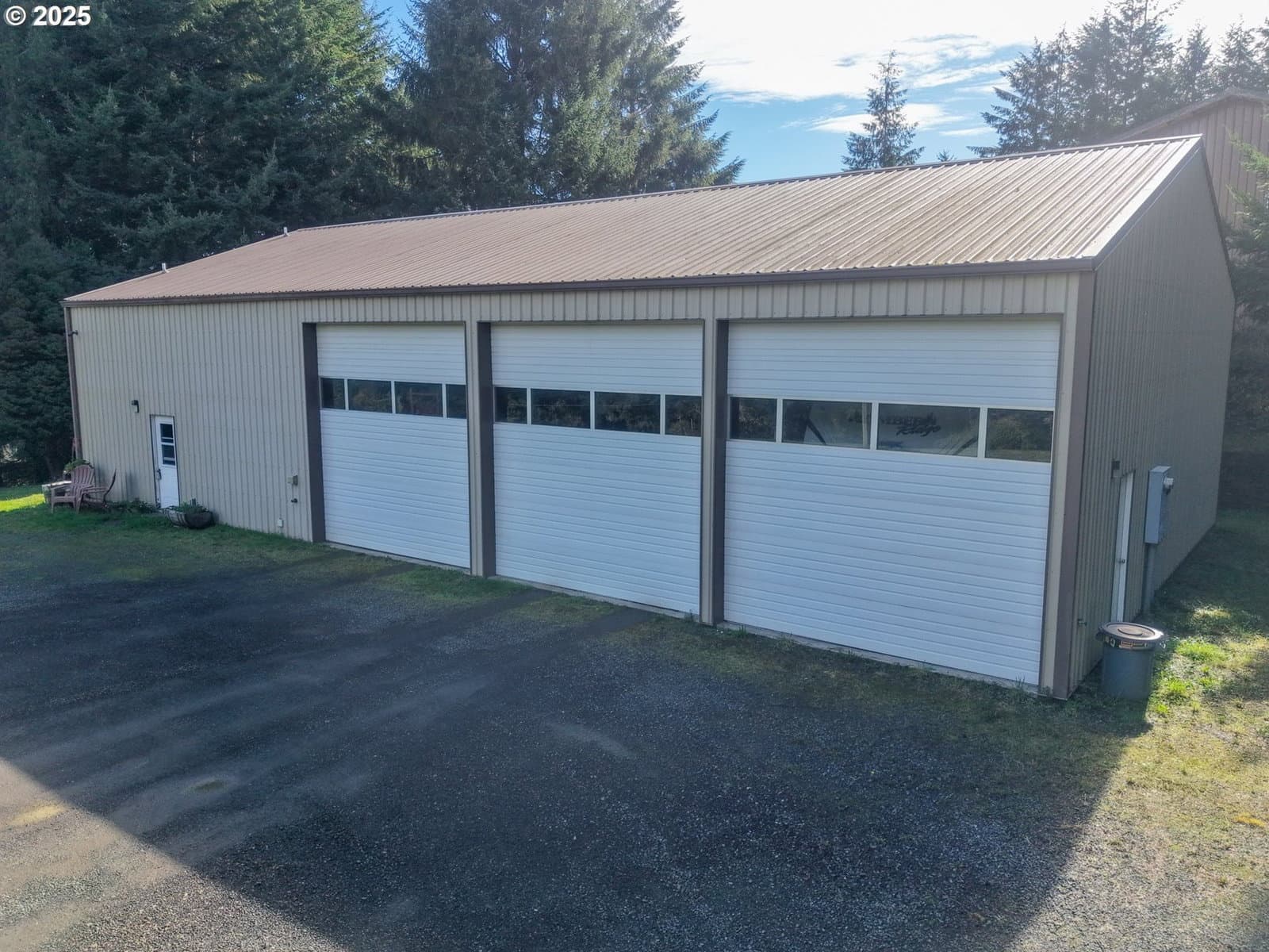 Listing photo 1 of 6