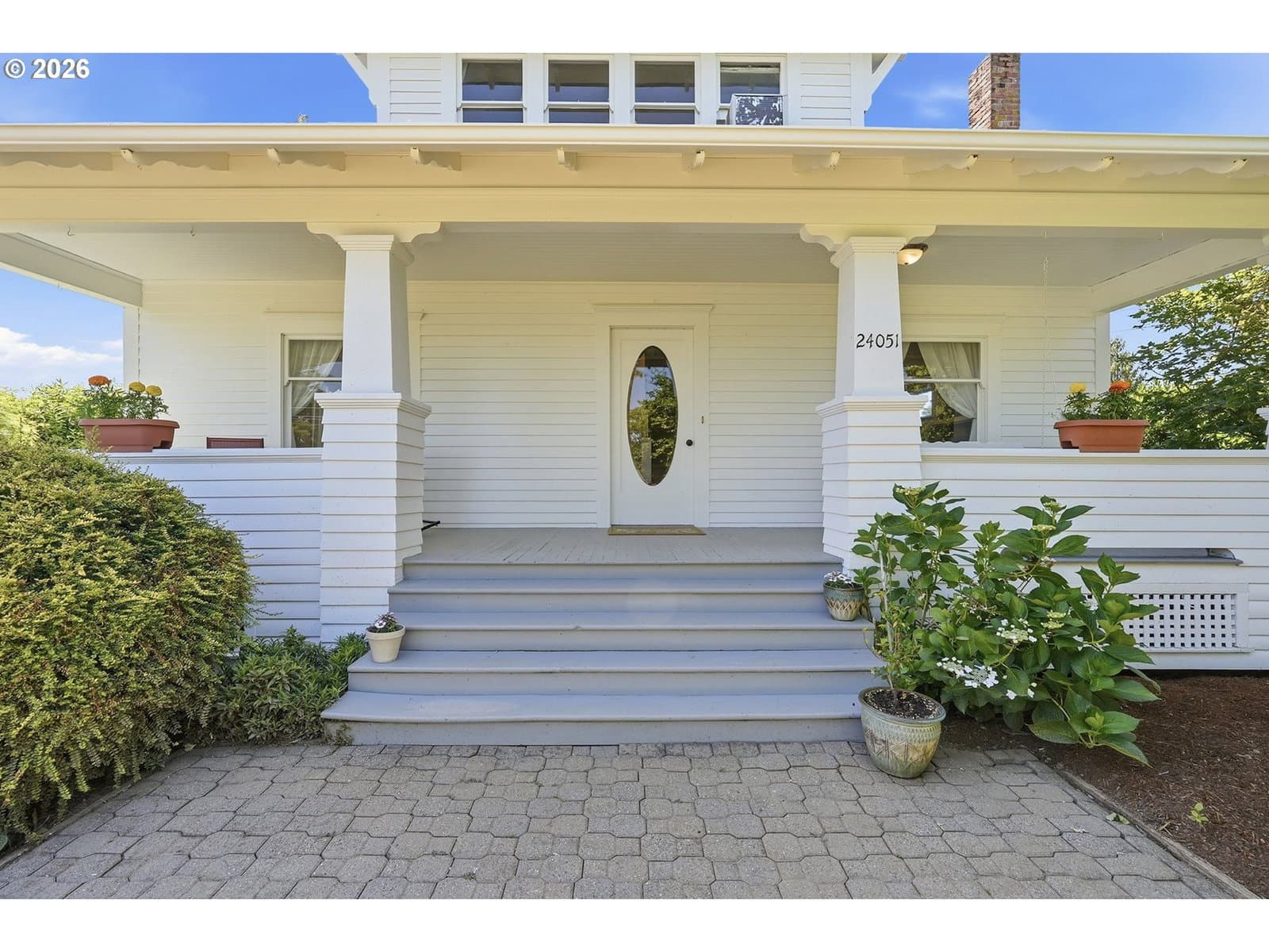 Listing photo 1 of 6